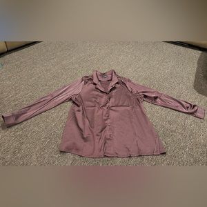 EUC Fashion Nova Women’s 1XL button up blouse LS shiny silky burgundy shirt top